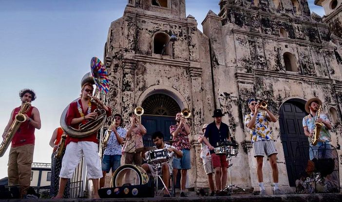 Da Leòn a Granada: città coloniali, vulcani e rivoluzione