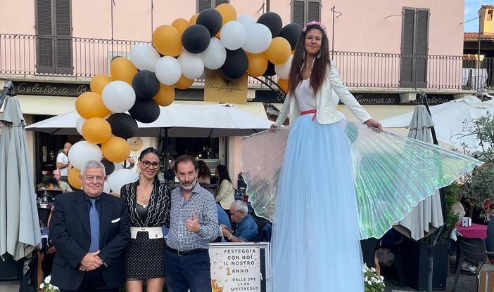 Alcune immagini della festa al Chany Lounge bar di Sesto Calende che ha compiuto un anno di attività Alcune immagini della festa al Chany Lounge bar di Sesto Calende che ha compiuto un anno di attività
