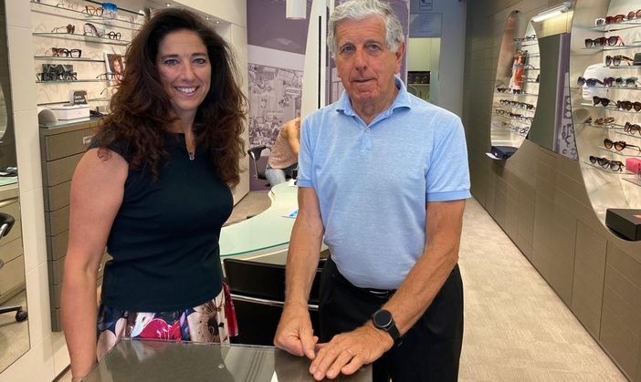 FOTO - Novant'anni di Giorgi e un "regalo" speciale: gli occhiali "made in Varese"