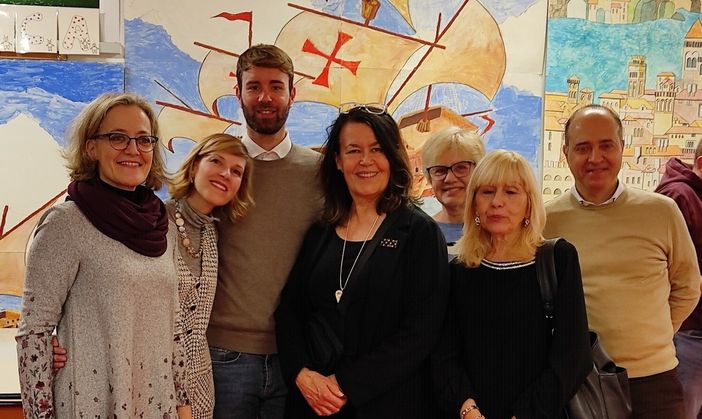 L'istituto comprensivo Campo dei Fiori sempre più internazionale: in visita per una settimana una dirigente di una scuola del Canada