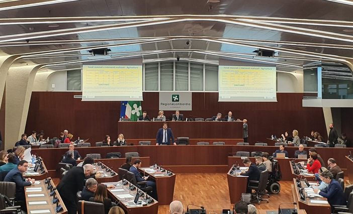 Qualità dell’aria, Regione Lombardia posticipa di un anno le limitazioni per i veicoli Euro 5 diesel Qualità dell’aria, Regione Lombardia posticipa di un anno le limitazioni per i veicoli Euro 5 diesel