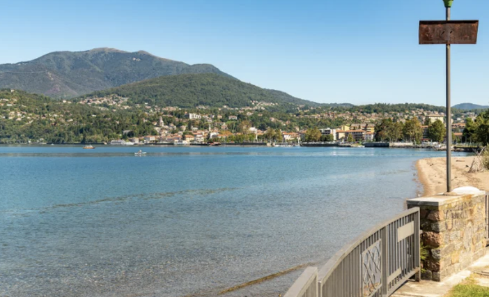 Spiagge e laghi sicuri, le dieci regole per non correre rischi Spiagge e laghi sicuri, le dieci regole per non correre rischi