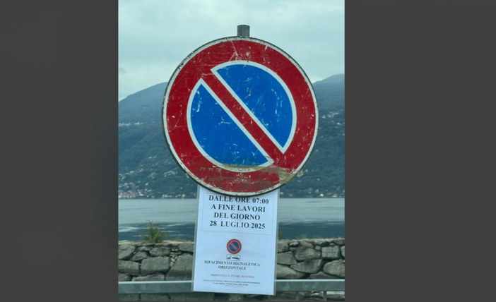 La minoranza: «No ai parcheggi a pagamento e a disco orario nell'area di sosta del Porto Lido di Luino»