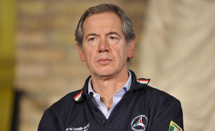 Coronavirus, Bertolaso: «A Brescia la terza ondata. Nel resto della Lombardia fase per ora gestibile»