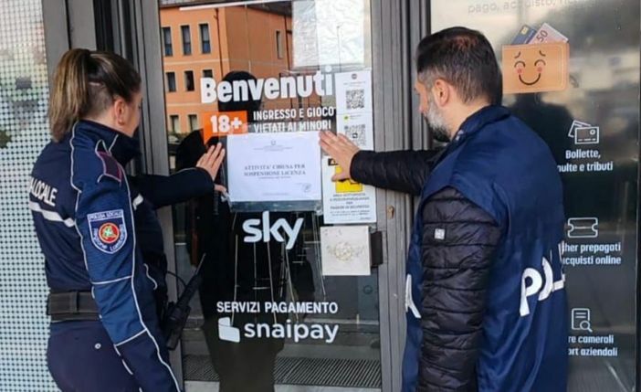 Sospesa per dieci giorni la licenza della sala scommesse di Lavena Ponte Tresa dove giocavano minorenni Sospesa per dieci giorni la licenza della sala scommesse di Lavena Ponte Tresa dove giocavano minorenni