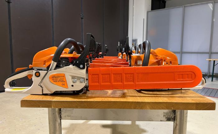 Canton Ticino, dieci motoseghe contraffatte nel baule dell’auto: 60enne fermato alla frontiera