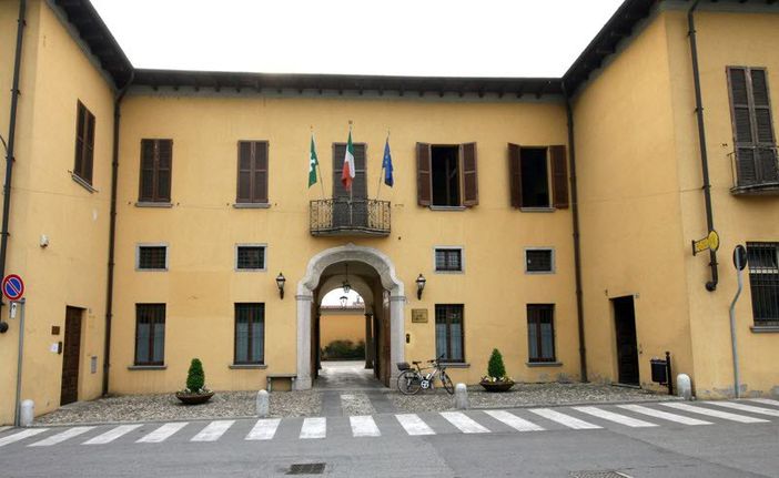 Elezioni. A Besozzo sarà una corsa a due: a sfidarsi saranno Gianluca Coghetto ed Emanuela Gervasini Elezioni. A Besozzo sarà una corsa a due: a sfidarsi saranno Gianluca Coghetto ed Emanuela Gervasini