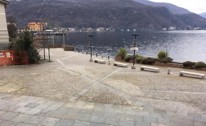 Il lungolago di Porto Ceresio dove sabato pomeriggio si terrà la passeggiata con l'osservazione degli uccelli