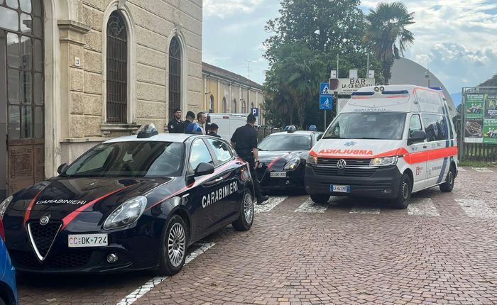 I soccorsi del capotreno a Luino (foto Luinonotizie.it)
