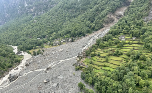 Emergenza maltempo in Vallemaggia senza fine: evacuate ieri per via aerea altre nove persone dalla Val Bavona Emergenza maltempo in Vallemaggia senza fine: evacuate ieri per via aerea altre nove persone dalla Val Bavona