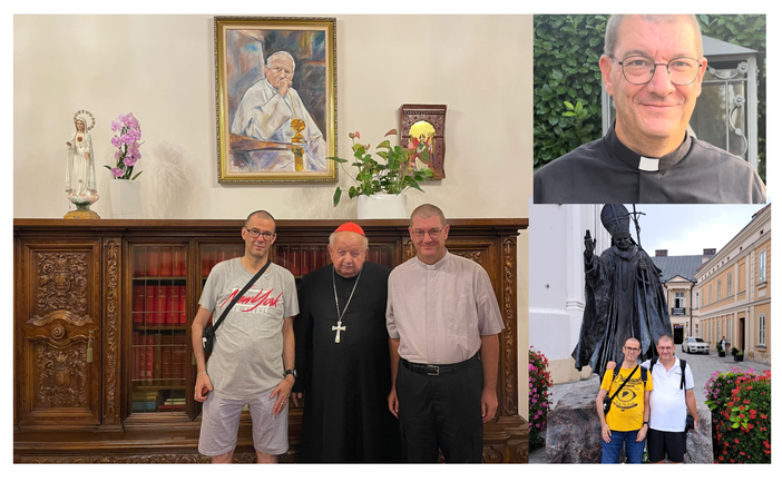 Don Gianluca in Polonia con il fratello Paolo e dal cardinale Stanislao: lascia l'oratorio di Beata Giuliana per diventare parroco a Vedano
