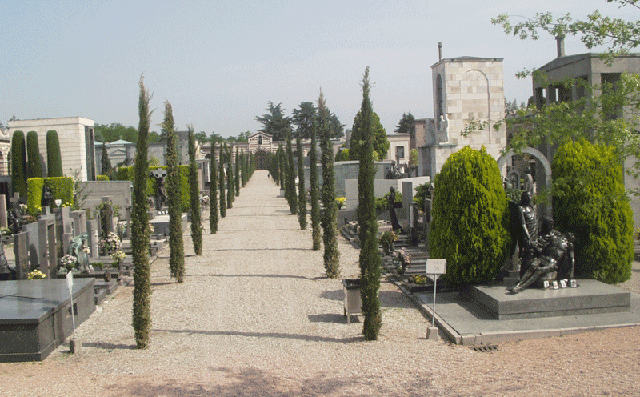 Tante richieste di spazi nei cimiteri di Busto. In programma 150 estumulazioni