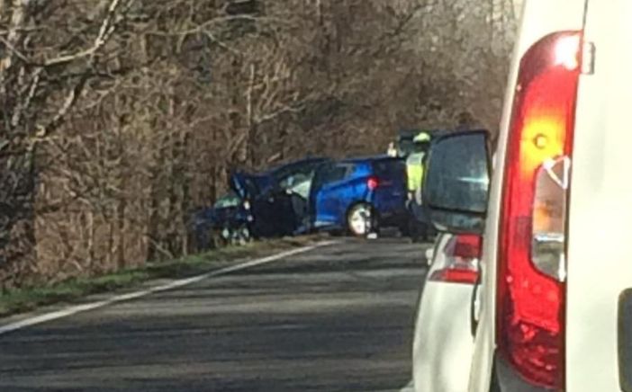 Scontro tra due auto lungo la Provinciale 19. Due persone soccorse a Gorla Minore
