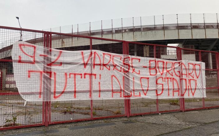 "Tutti allo stadio": la curva ci crede e chiama a raccolta per Varese-Borgaro. Varesina nel fuoco di Sant'Angelo. Solbia al Chinetti per ripartire "Tutti allo stadio": la curva ci crede e chiama a raccolta per Varese-Borgaro. Varesina nel fuoco di Sant'Angelo. Solbia al Chinetti per ripartire