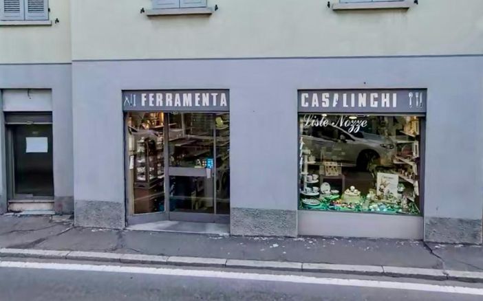 Ultimi mesi di attività per il Ferramenta Pellegrini, in via Matteotti ad Arcisate