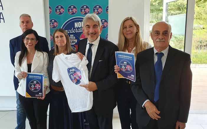 VIDEO Noi Moderati: «Qui il vero centro. L’obiettivo è superare il 3 per cento» VIDEO Noi Moderati: «Qui il vero centro. L’obiettivo è superare il 3 per cento»