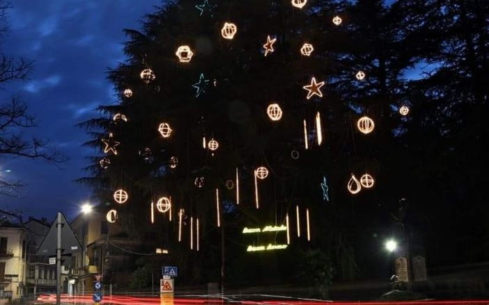 Verrà acceso sabato l'albero di Natale (foto Pro Loco Induno Olona)