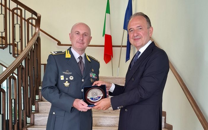 Il nuovo comandante provinciale delle Fiamme Gialle Coppola in visita all'Ufficio delle Dogane