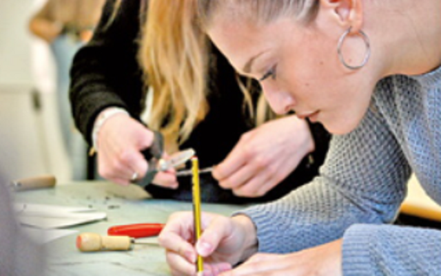 Il corso di Acof Olga Fiorini progetta la scarpa made in Italy Il corso di Acof Olga Fiorini progetta la scarpa made in Italy