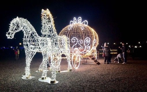 Lucine ai Giardini Estensi, ultimo weekend. In 150mila le hanno ammirate durante le feste