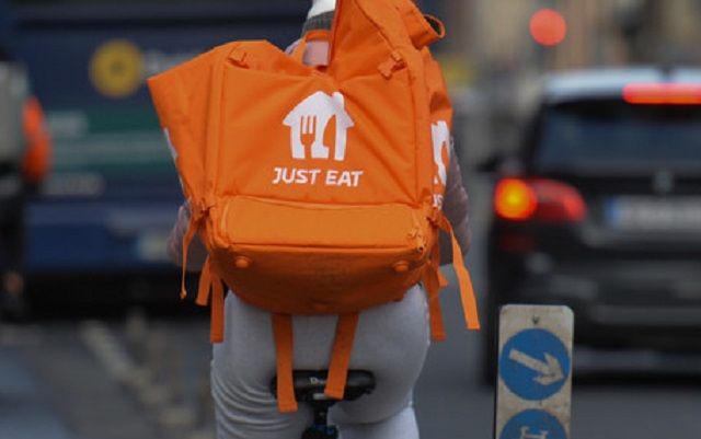 Just Eat a Busto: 5 nuove assunzioni come rider con contratto di lavoro subordinato