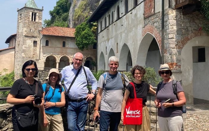 I giornalisti tedeschi all'Eremo di Santa Caterina del Sasso a Leggiuno I giornalisti tedeschi all'Eremo di Santa Caterina del Sasso a Leggiuno