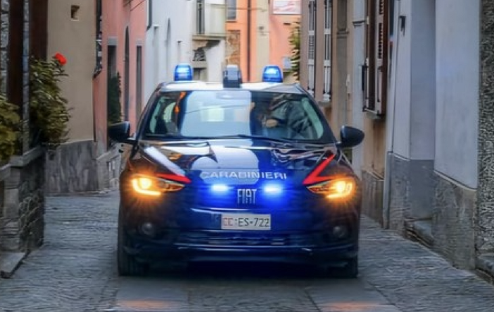 Cairate, si cala nel pozzetto di casa e non risale: morto un uomo di 40 anni Cairate, si cala nel pozzetto di casa e non risale: morto un uomo di 40 anni