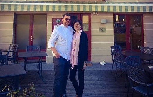 Dopo un anno nelle Langhe, Davide Aviano e la moglie Annalisa sono tornati a Varese. Da pochi giorni, lo chef lavora al Pinocchio 1826, ristorante dell'Art Hotel