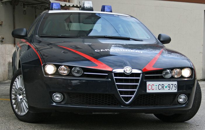 Spari e tentato omicidio a Caravate, i carabinieri arrestano due persone