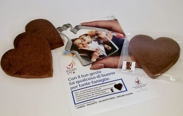 Il "biscotto del buon cuore" creato da Denis Buosi: lo troverete nei McDonald's di Varese, Malnate, Solbiate Arno e Induno Olona Il "biscotto del buon cuore" creato da Denis Buosi: lo troverete nei McDonald's di Varese, Malnate, Solbiate Arno e Induno Olona