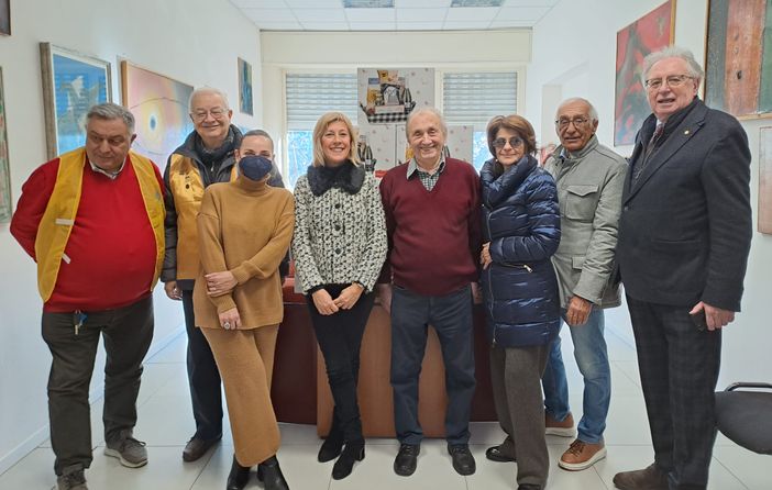 Venti pacchi dono per le famiglie castellanzesi in difficoltà dai lions di Castellanza-Malpensa Venti pacchi dono per le famiglie castellanzesi in difficoltà dai lions di Castellanza-Malpensa