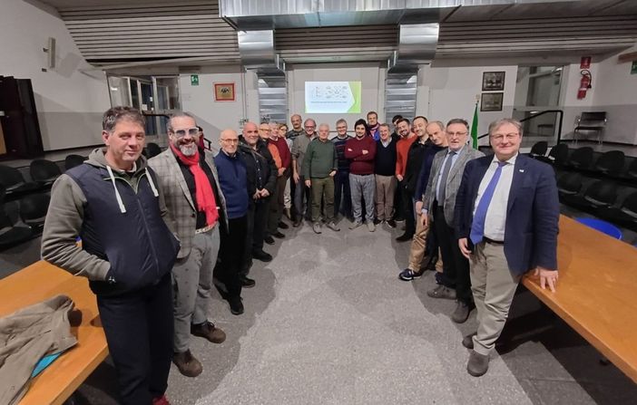 La Comunità Energia Rinnovabile dei Laghi incontra le imprese del territorio La Comunità Energia Rinnovabile dei Laghi incontra le imprese del territorio