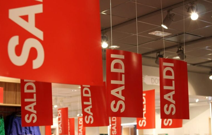 Saldi, domani il via in Lombardia e a Varese Saldi, domani il via in Lombardia e a Varese