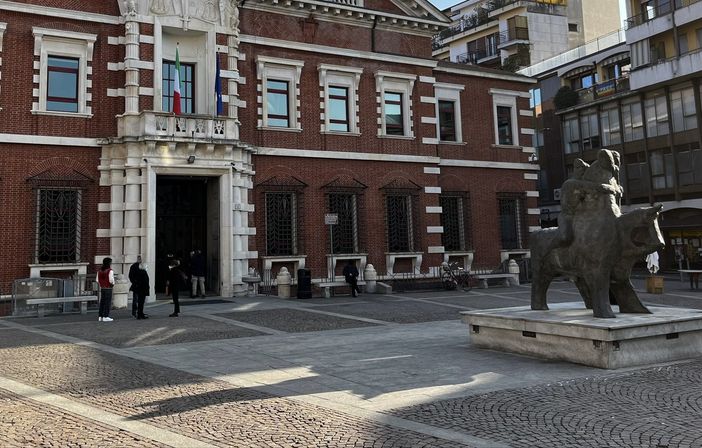 Rapina al supermercato di Cadegliano, il pm chiede 18 anni