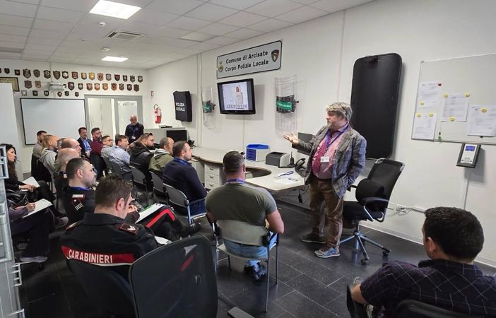 Ad Arcisate un corso di formazione sul tema del falso documentale