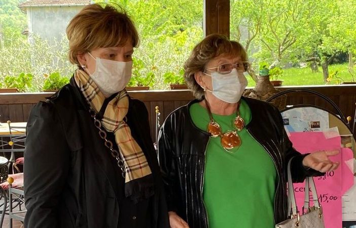 A sinistra Tiziana Petoletti con Rosa Tagliani