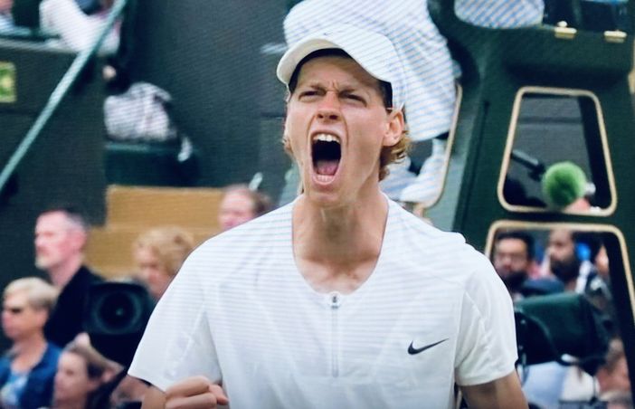 Wimbledon, Sinner si prende la semifinale. È la prima della carriera in un Grande Slam Wimbledon, Sinner si prende la semifinale. È la prima della carriera in un Grande Slam