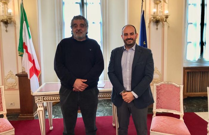 L'assessore Stefano Malerba, a sinistra, e il direttore generale di Novauto, Vincenzo Micalizzi, a destra L'assessore Stefano Malerba, a sinistra, e il direttore generale di Novauto, Vincenzo Micalizzi, a destra