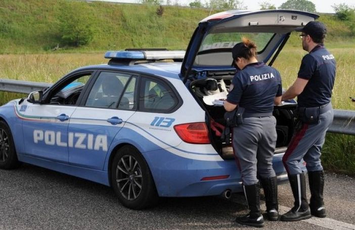 Automobilisti della provincia di Varese sempre più indisciplinati: "volano" le patenti ritirate Automobilisti della provincia di Varese sempre più indisciplinati: "volano" le patenti ritirate