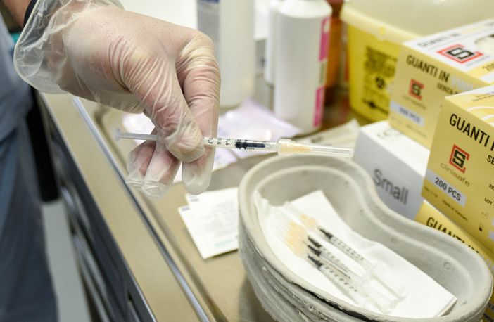 Vaiolo delle scimmie, prenotazioni vaccini al via da domani. Duemila dosi pronte in Lombardia