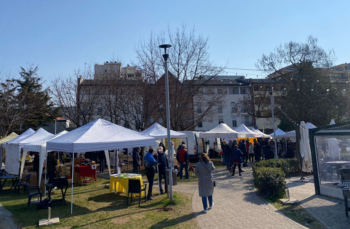 Il profumo di campagna chiama Busto: tutti al mercato contadino