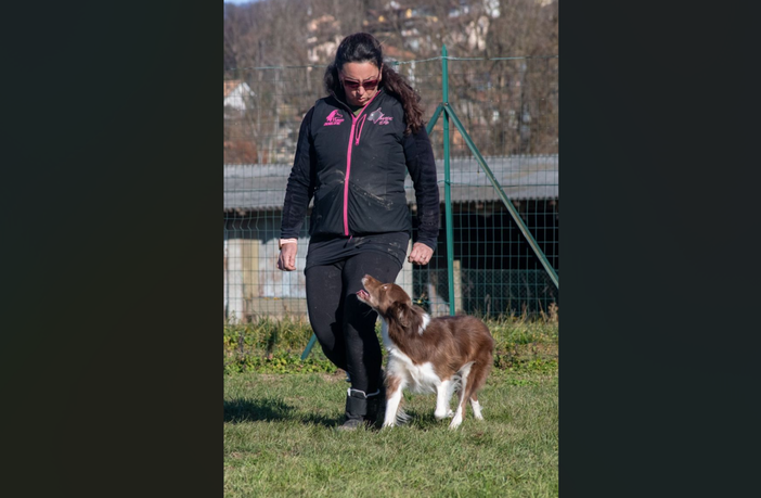 Adelaide Ottaviano al lavoro con un cane Adelaide Ottaviano al lavoro con un cane