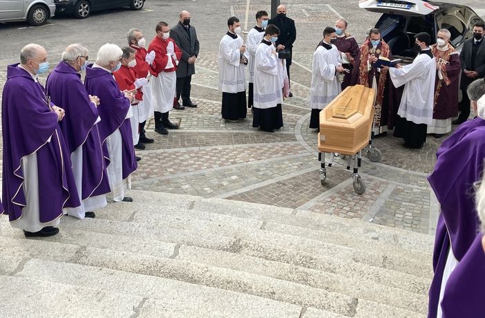 Gorla Maggiore piange don Franco Colombo, parroco del paese per vent'anni