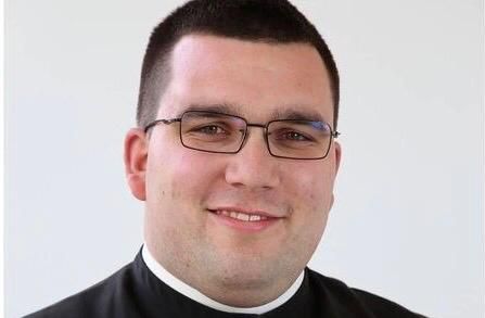 Besozzo dà il benvenuto a don Marco Ruffinoni: «Non chiudiamoci a riccio» Besozzo dà il benvenuto a don Marco Ruffinoni: «Non chiudiamoci a riccio»