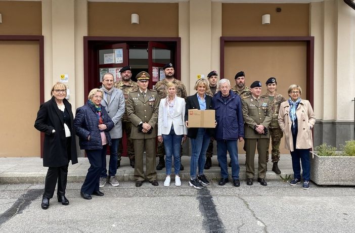 Un grazie unanime: oltre quaranta scatole di generi alimentari donate dalla Nato alla Caritas