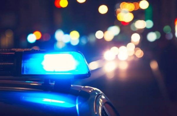 Ragazzo di 17 anni accoltellato in centro a Busto. È caccia all'aggressore