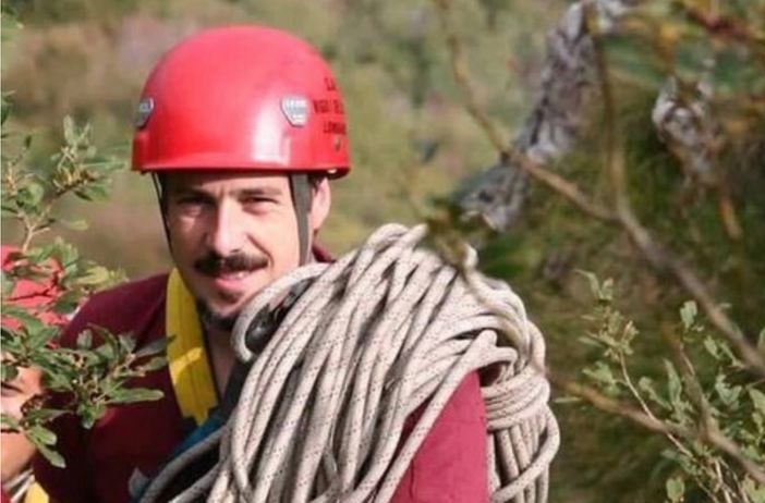 Il gruppo sportivo dei vigili del fuoco omaggia il ricordo del collega Roberto Zanella