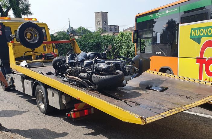 I mezzi coinvolti nell'incidente I mezzi coinvolti nell'incidente