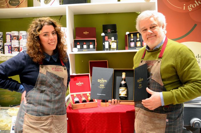 Il sorriso, il gusto e l'umanità di Veronica Bati e Paolo Bossi biglietto da visita del Paradiso di Ciacco in via Del Cairo a Varese