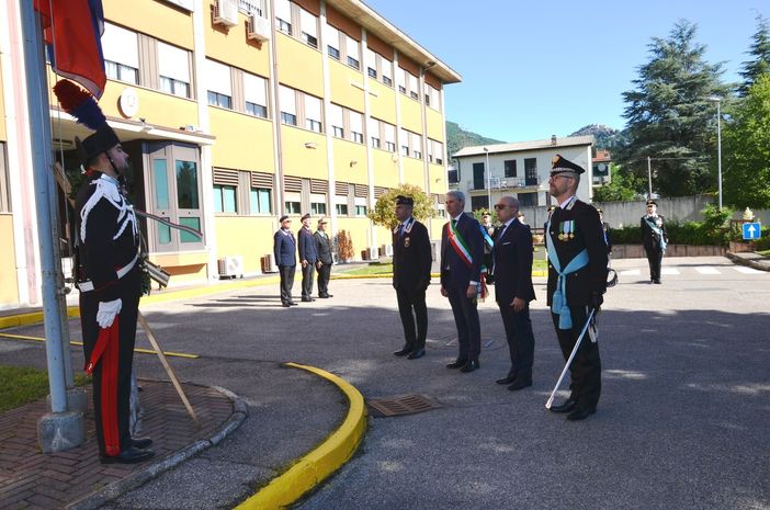 Festa dei carabinieri: una corona di alloro commemora i caduti dell'Arma